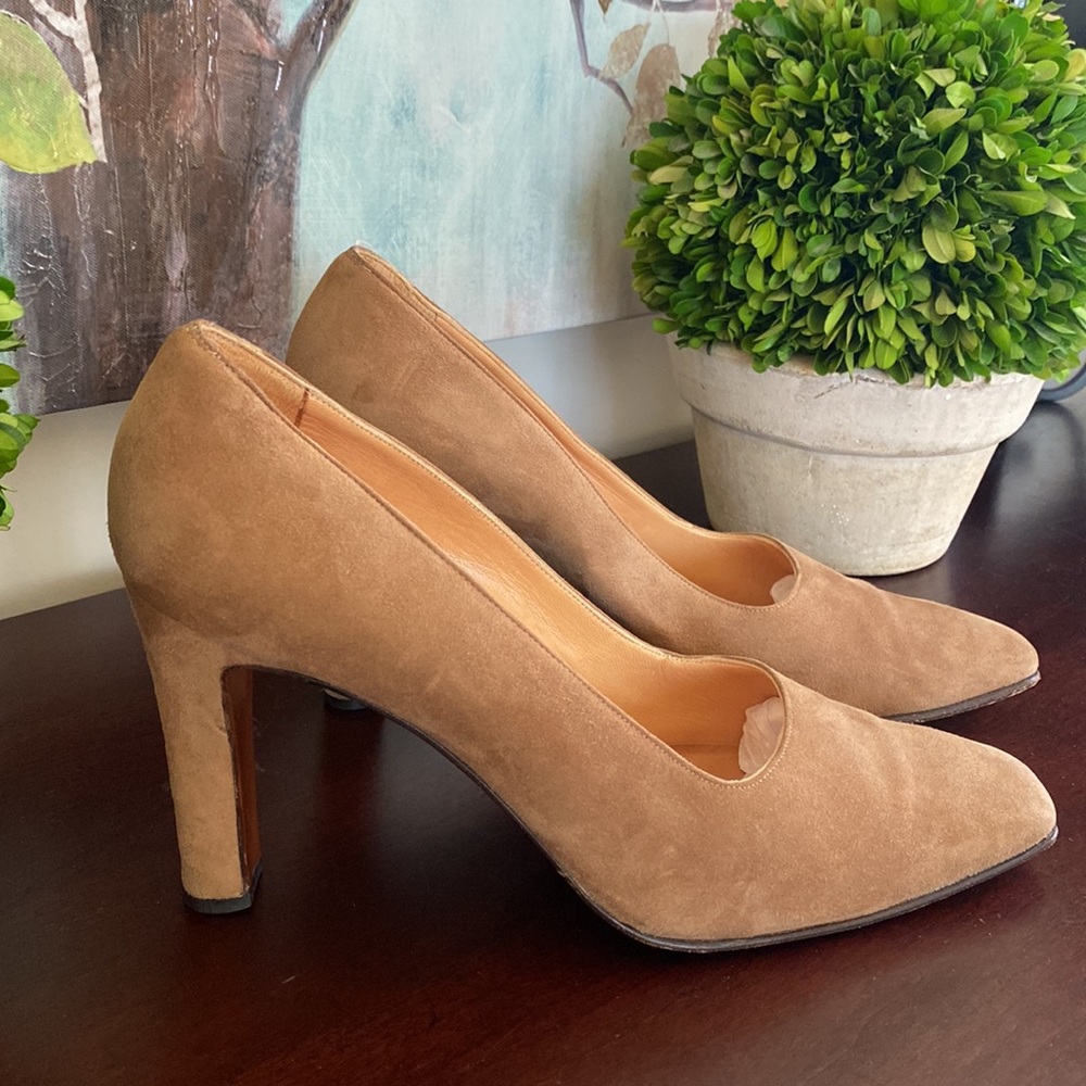 CELINE Paris CLASSIC SUEDE TAN PUMPS SIZE 39.5 ๐EUC๐ - Picture 5 of 17